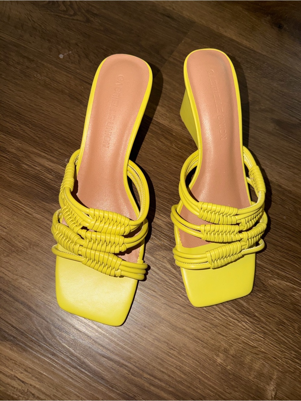 Gabrielle Union lime Woven Strap Women's Wedge